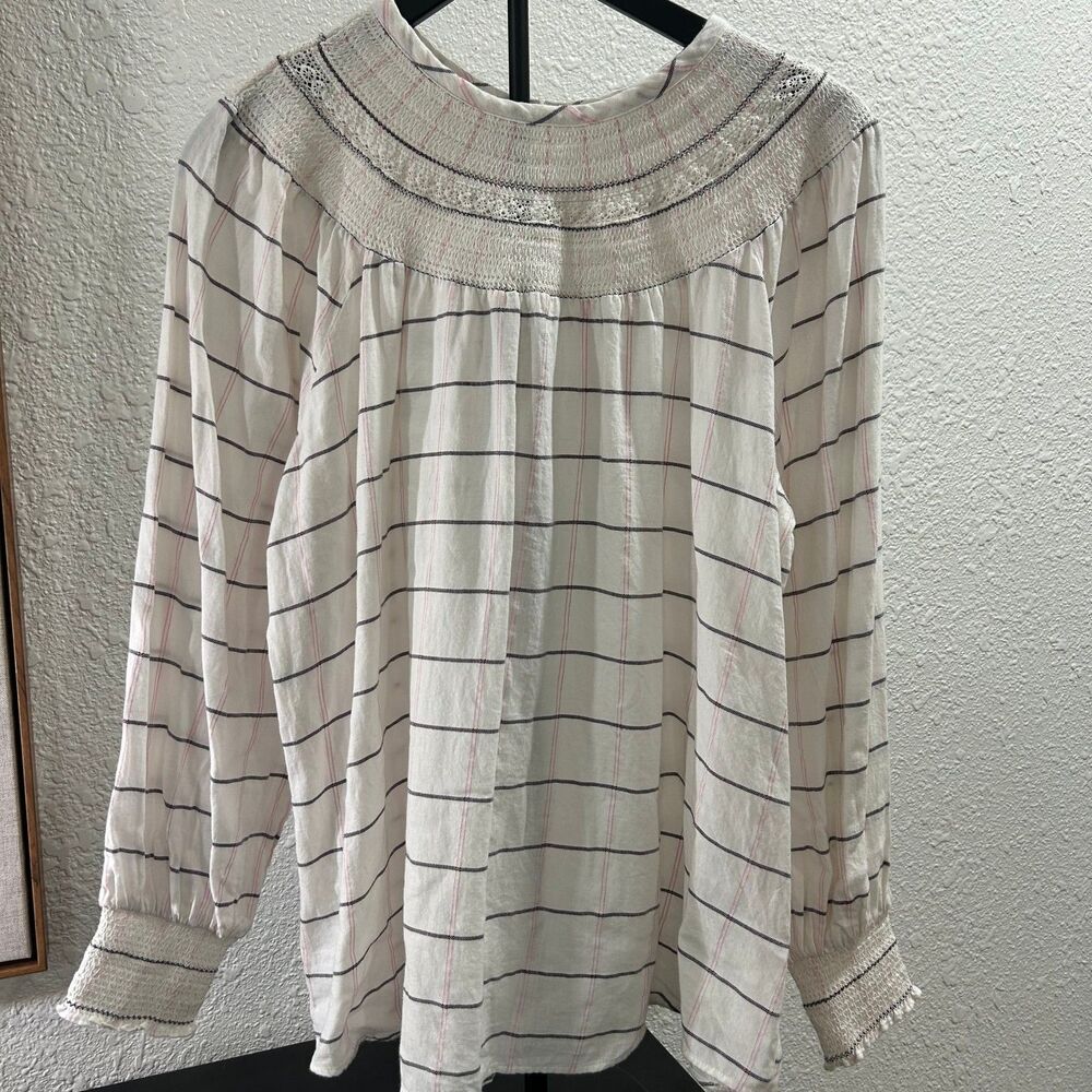 LOFT Long Sleeve White top size Large Smocked Detail